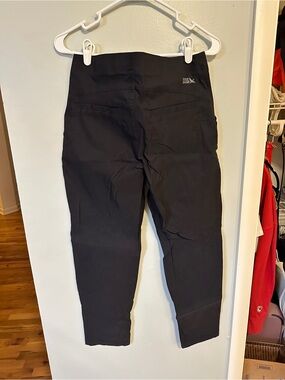 Eddie Bauer Rainier women’s hiking pants mid rise black size 6 nwot